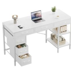 White computer desk with 3 shelf options