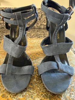 Lola Shoetique Blue-Gray Strappy Block Heels – Size 7