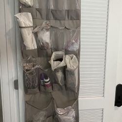 Like New 15 pocket (3 diff pocket sizes) over-the-door shoe organizer