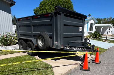 2022 Hydraulic Dumpster trailer