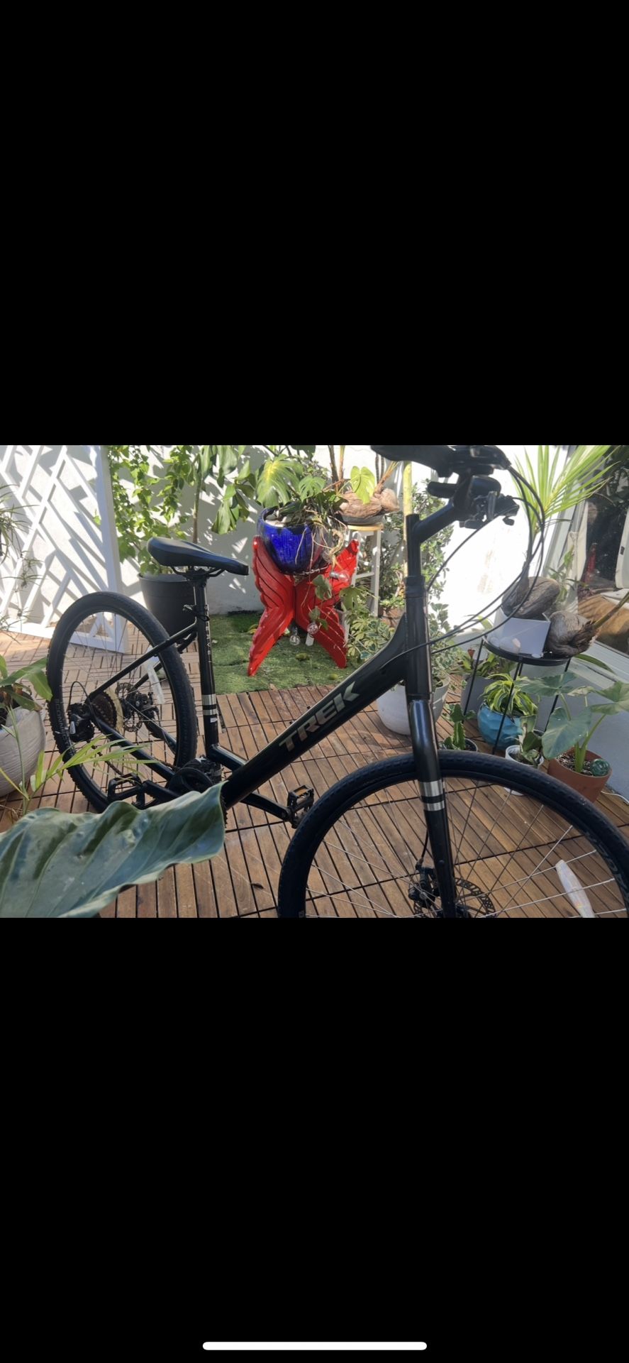 TREK VERSE 1 HYBRID BIKE