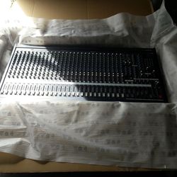 Yamaha Mixer 32 Canales