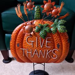 New Give Thanks Pumpkin Thanksgiving Metal Yard Art Standing Door Greeter Harvest Holiday Garden Decor 17" x 24" 