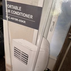 New In Box Portable AC A019K-05KR