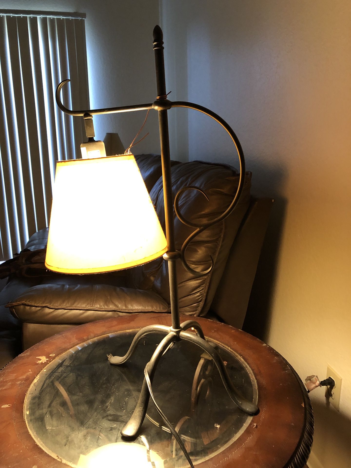 Modern Wire Lamp