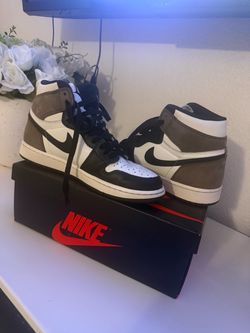 Jordan mocha 1’s