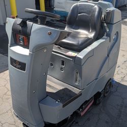 ICE RS26 Ride On Floor Scrubber