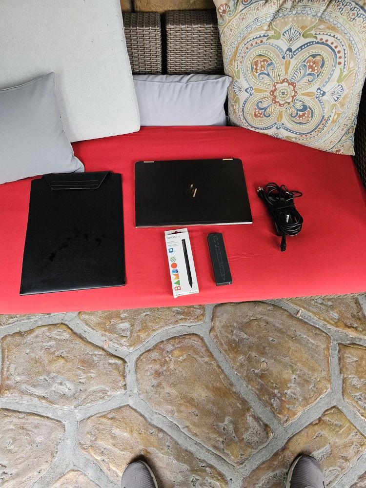 HP Spectre x360 15 (2018) Touchscreen Laptop