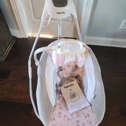 *** BRAND NEW BABY SWING ***