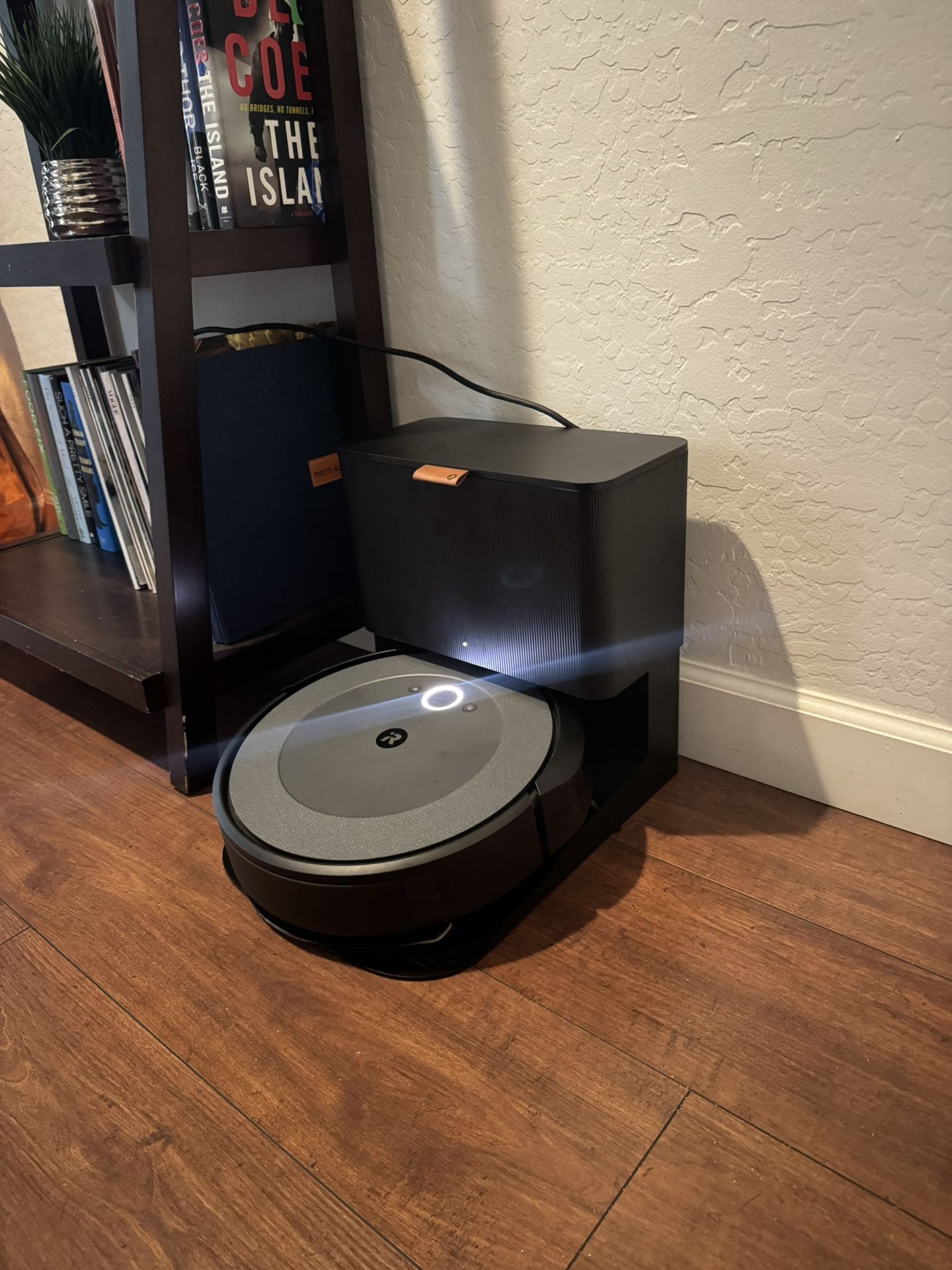 Vacuum and Mop Roomba i5+