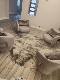 4 Chairs and rug