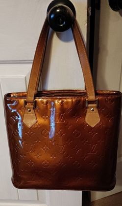 Authentic Vernis Lv Used