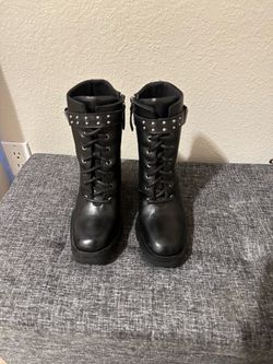 Woman’s Harley Davidson boots , size 6.5