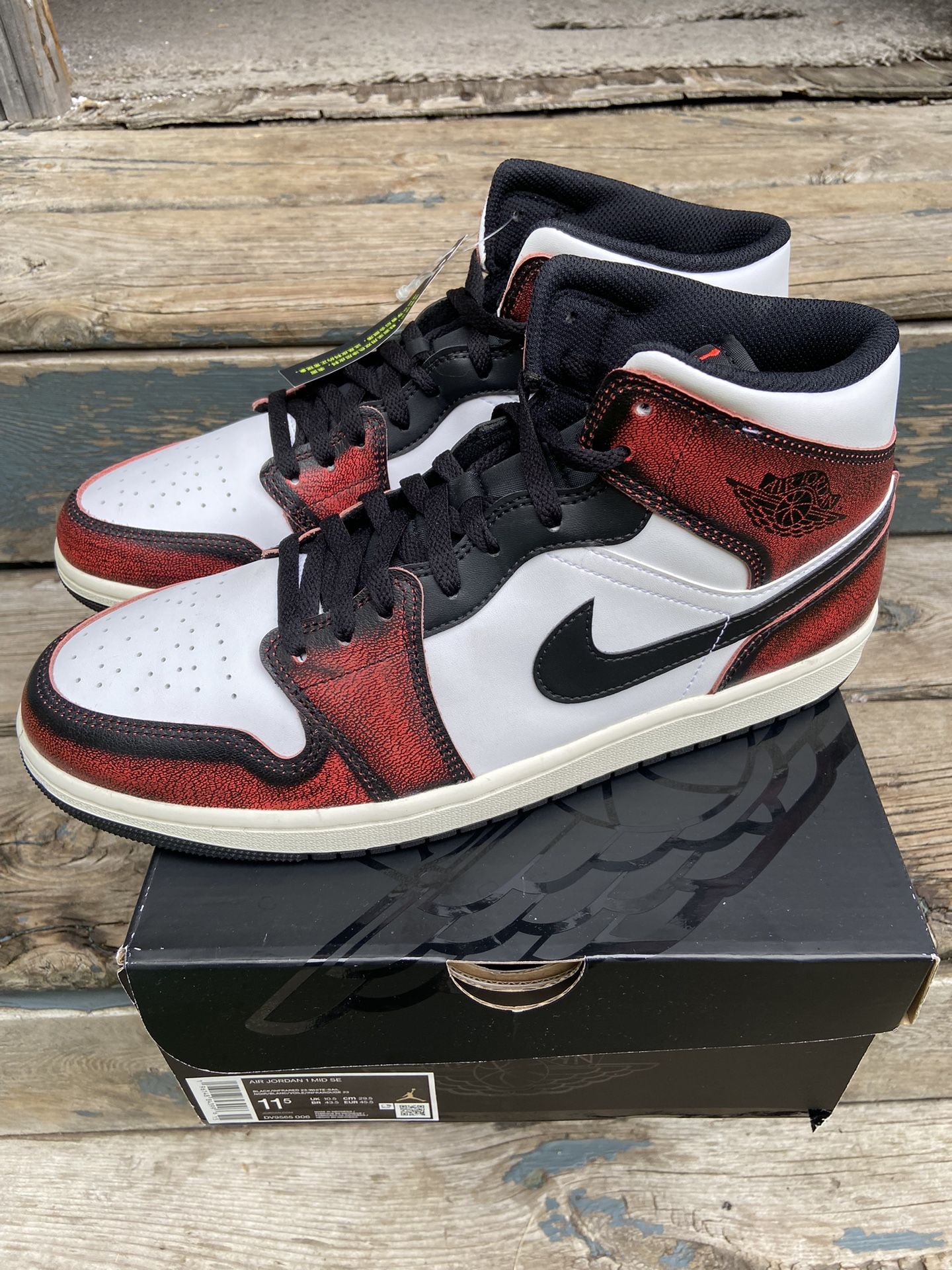 Jordan 1 Mid Wear Away Chicago (NEW)