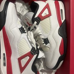 Size 9.5 Jordan 4 Red Cement 