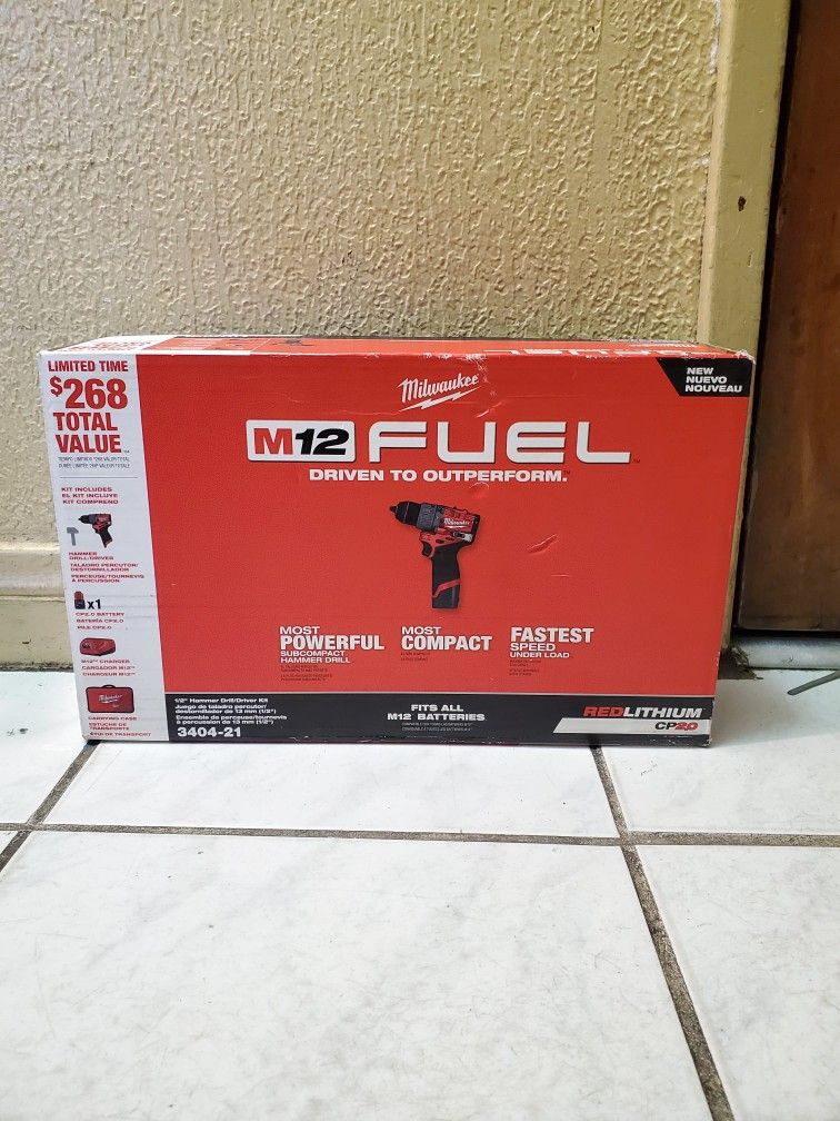 Milwaukee Hammer Drill Brushless Fuel Kit M12