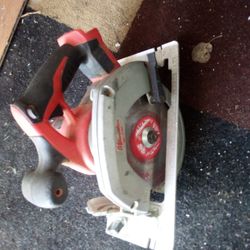 Milwaukee Circular Saw 