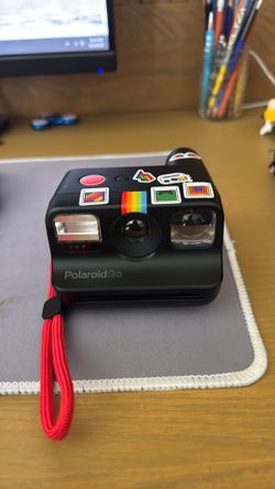 Polaroid go camera