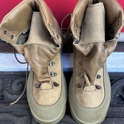 Military Surplus Belleville GoreTex Mountain Combat Boots, Size 9.5 W, New