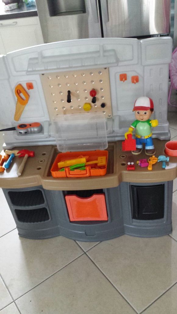 Tool Bench With Handy Manny