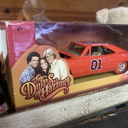 The Dukes Of Hazzard Rare Chase Car Johnny Lightning STRIKE