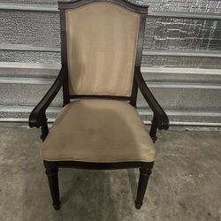 2 Dining chairs with arms