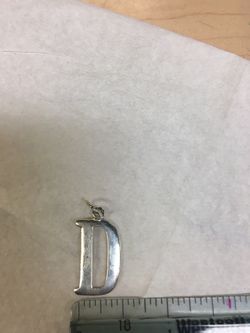 D letter silver .925
