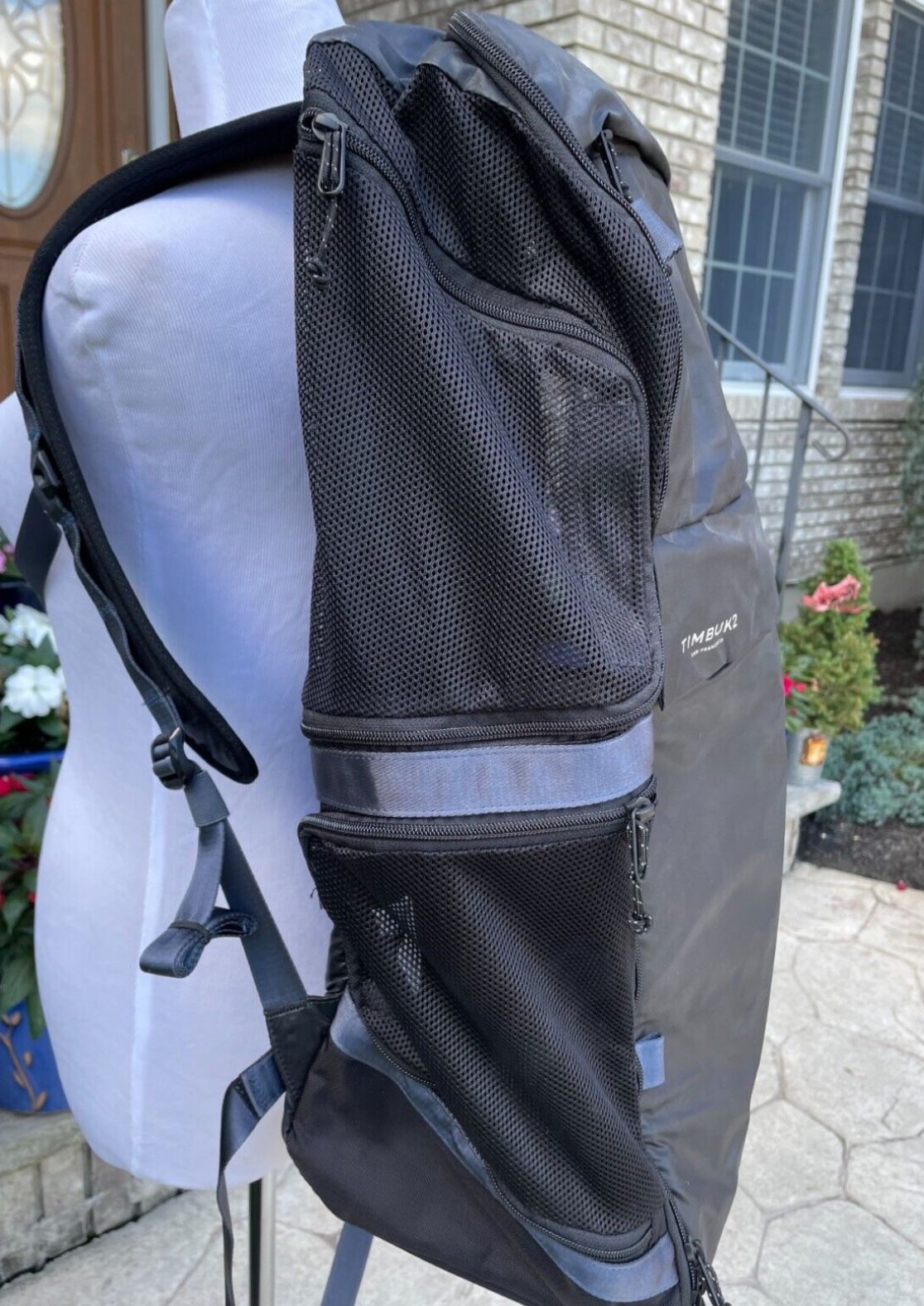 timbuk2 muttmover luxe backpack small pup pack TIMBUK2 MUTTMOVER LUXE LIGHT PET