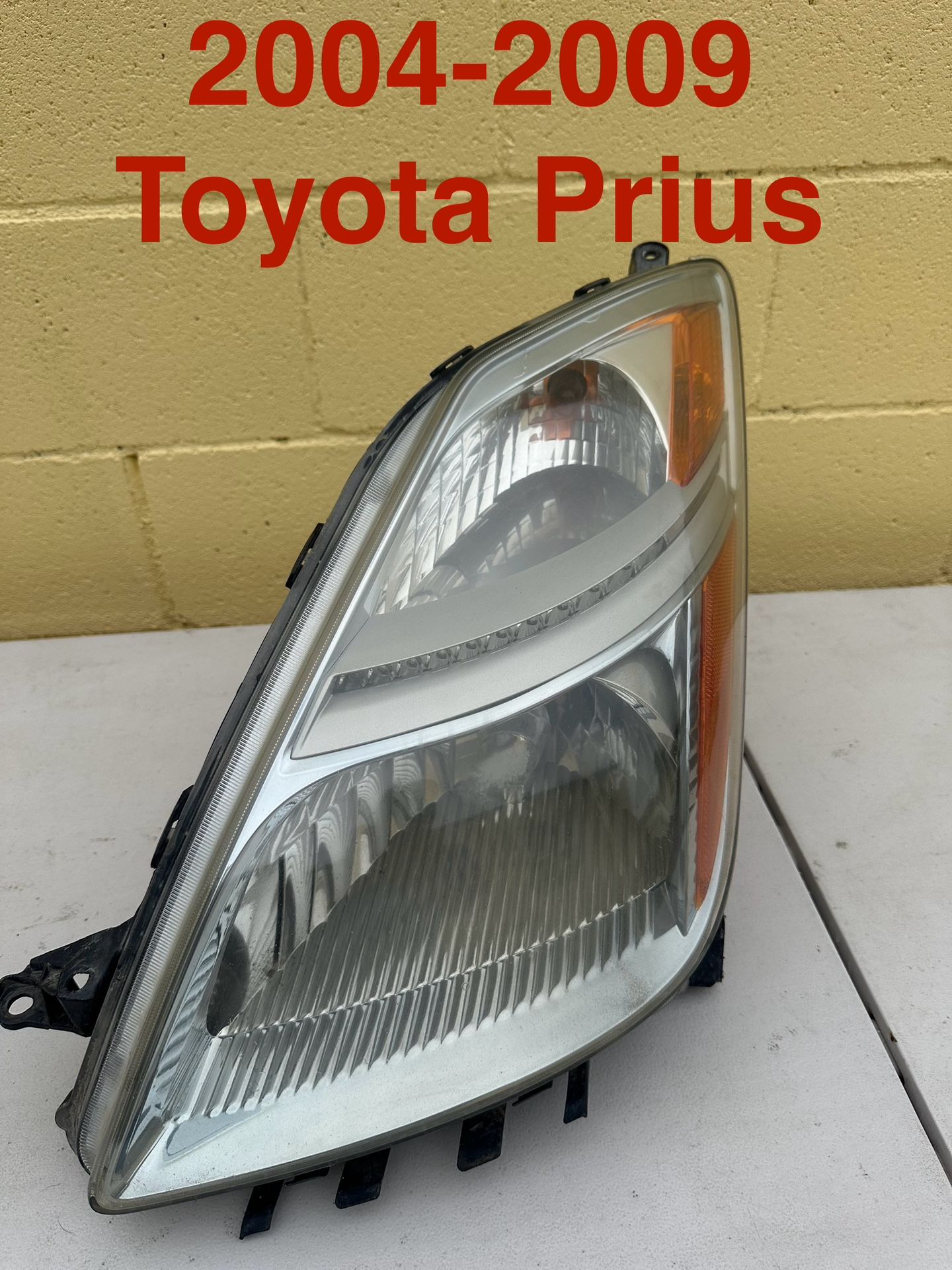 2004-2009 Toyota Prius Head Light Driver Side OEM