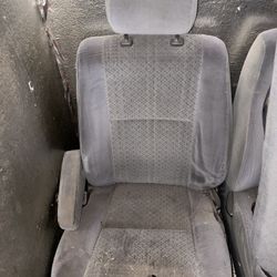 2005 Toyota Tundra Seats!