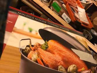 Non-stick hi-dome covered roaster