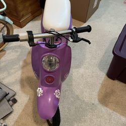 Girls Razor Electric Moped