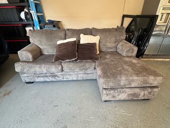 Gray Fabric Sectional Sofa with Reversible Chaise