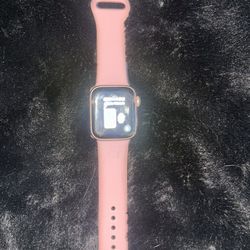 Rose Gold Apple Watch Gen 4 