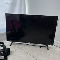 TLC Roku TV 32 Inch