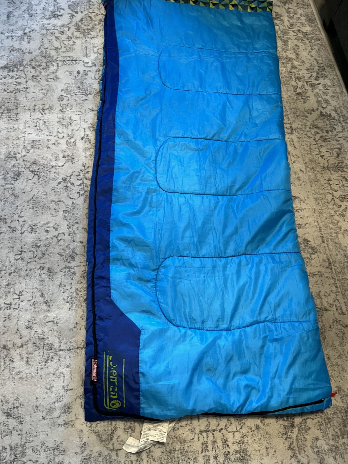 Children’s Coleman Sleeping Bag. Zipper Is Broken. Size 30 By 72