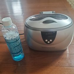 Magnasonic Jewelery Cleaner And Cleaning Concentrate
