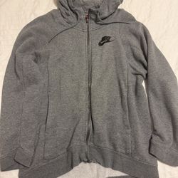 Nike Women’s  Zip Up Sweater Size XS Great Condition 