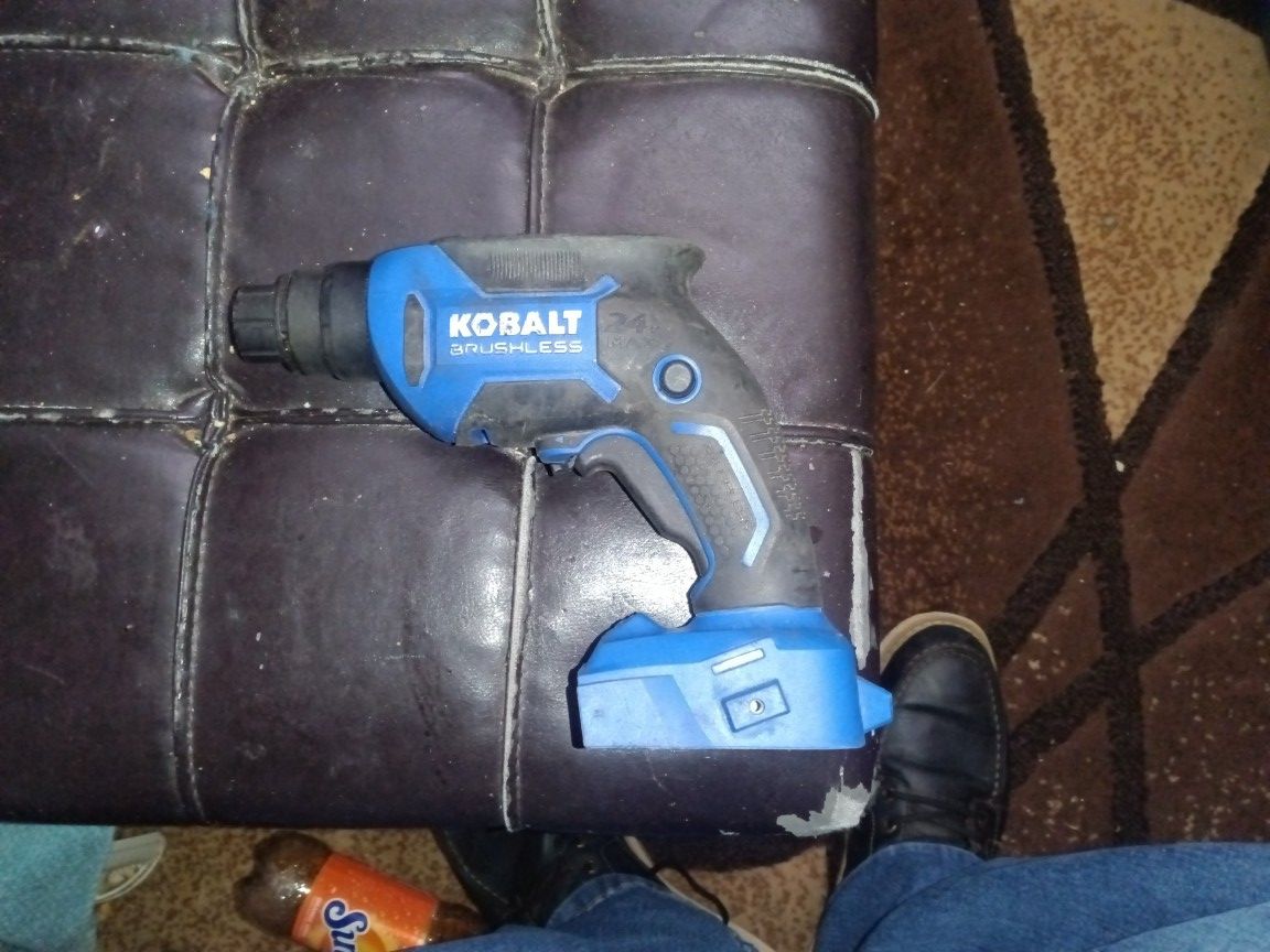 Kobalt 24v. Brushless Drywall Screw Gun