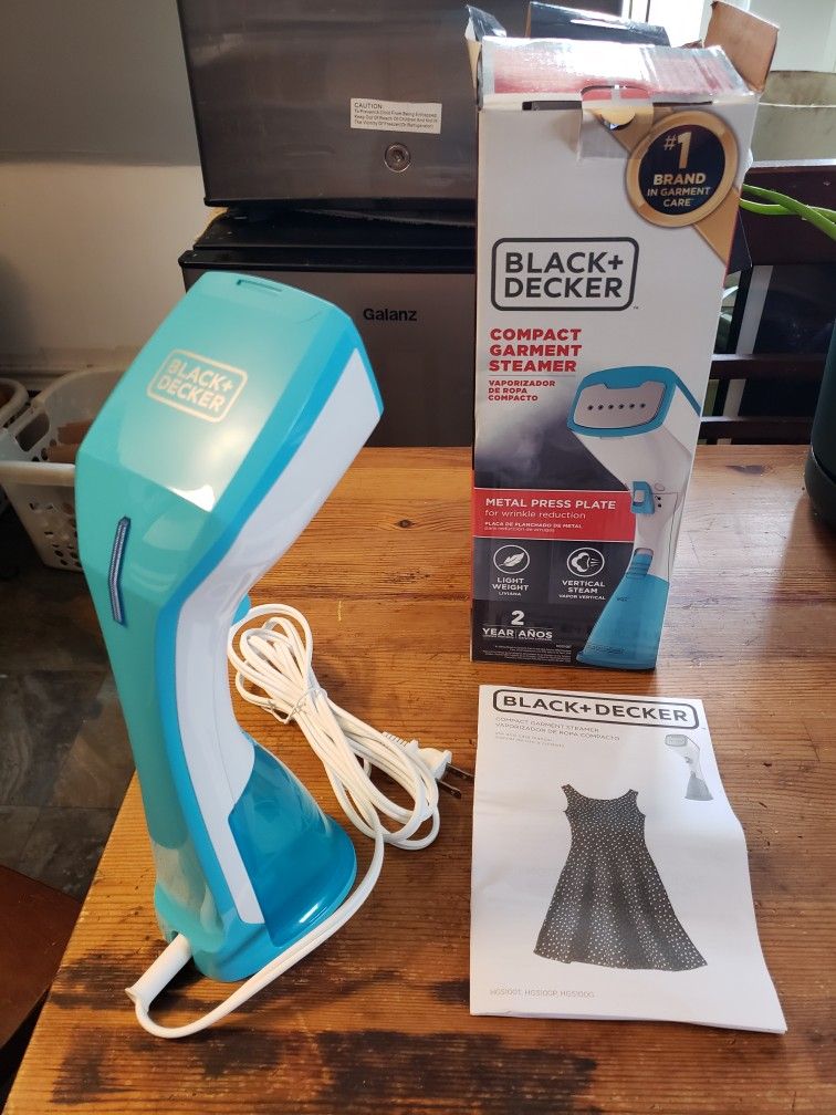 Black and Decker compact garment steamer