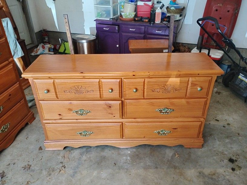 Six Drawer Chest Light Pine With Mirror