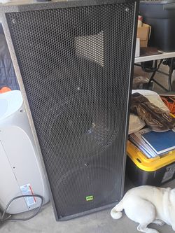 DJ speakers