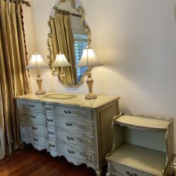 GORGEOUS  ITALIAN BEDROOM SET