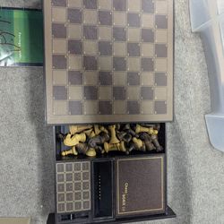 BORIS 2.5 UNTESTED CHESS SET