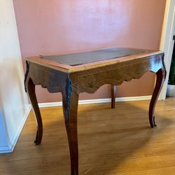 Antique French Louis XV or Régence style writing desk