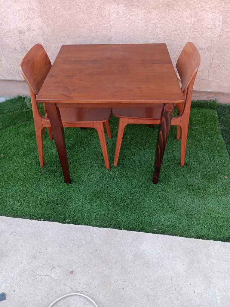 Small Dinning Table 