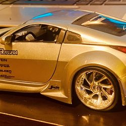 Car model 1:18. Collectible Toys 1:24