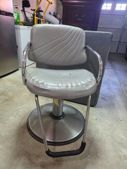 Barber chair