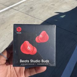 Beats Studio Buds