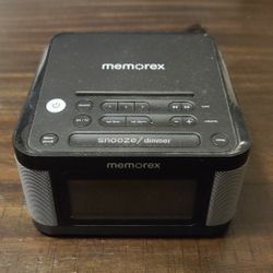 Digital Clock Radio w/USB Ports